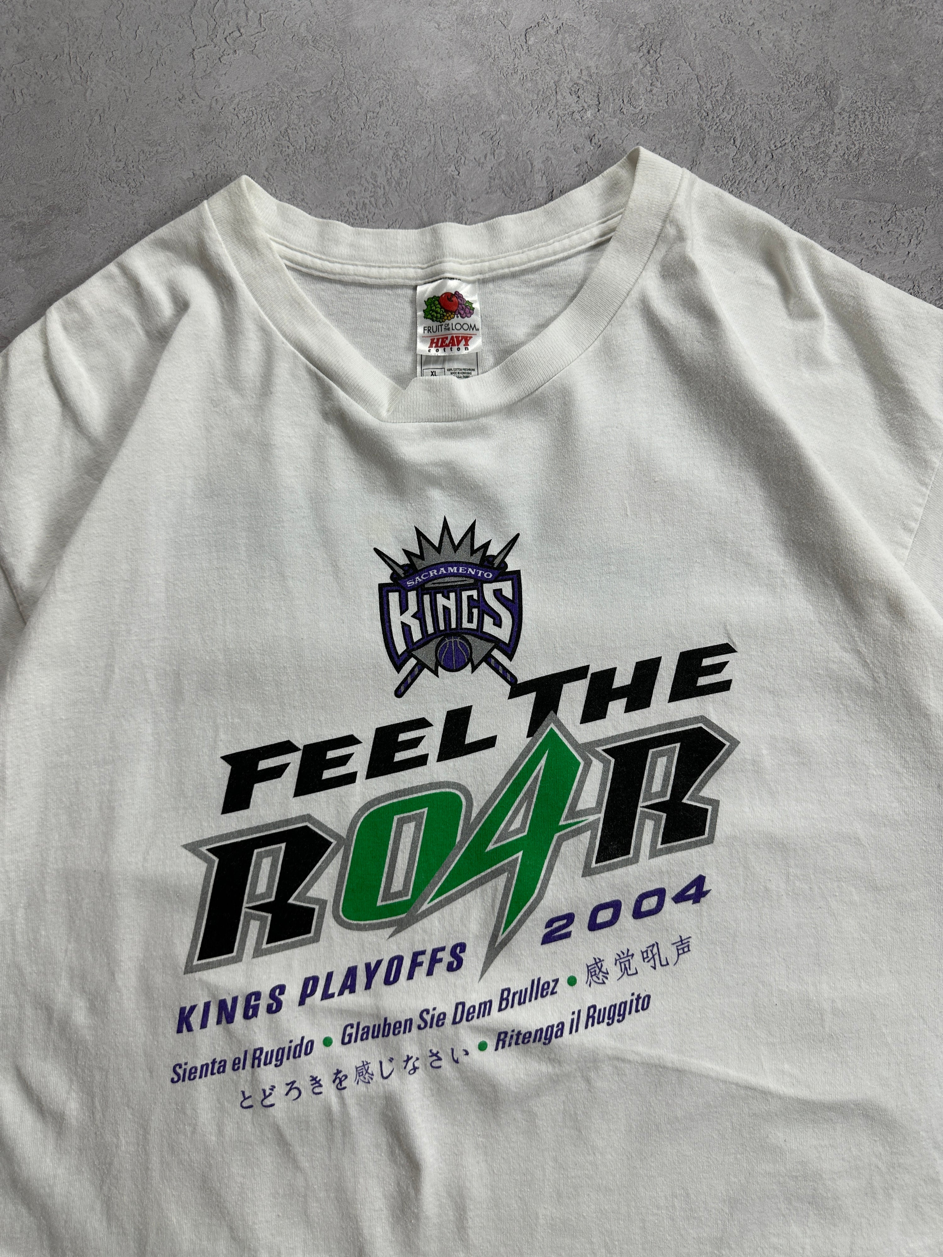 '04 White Feel The Roar Sacramento Kings T-Shirt (Fits L)