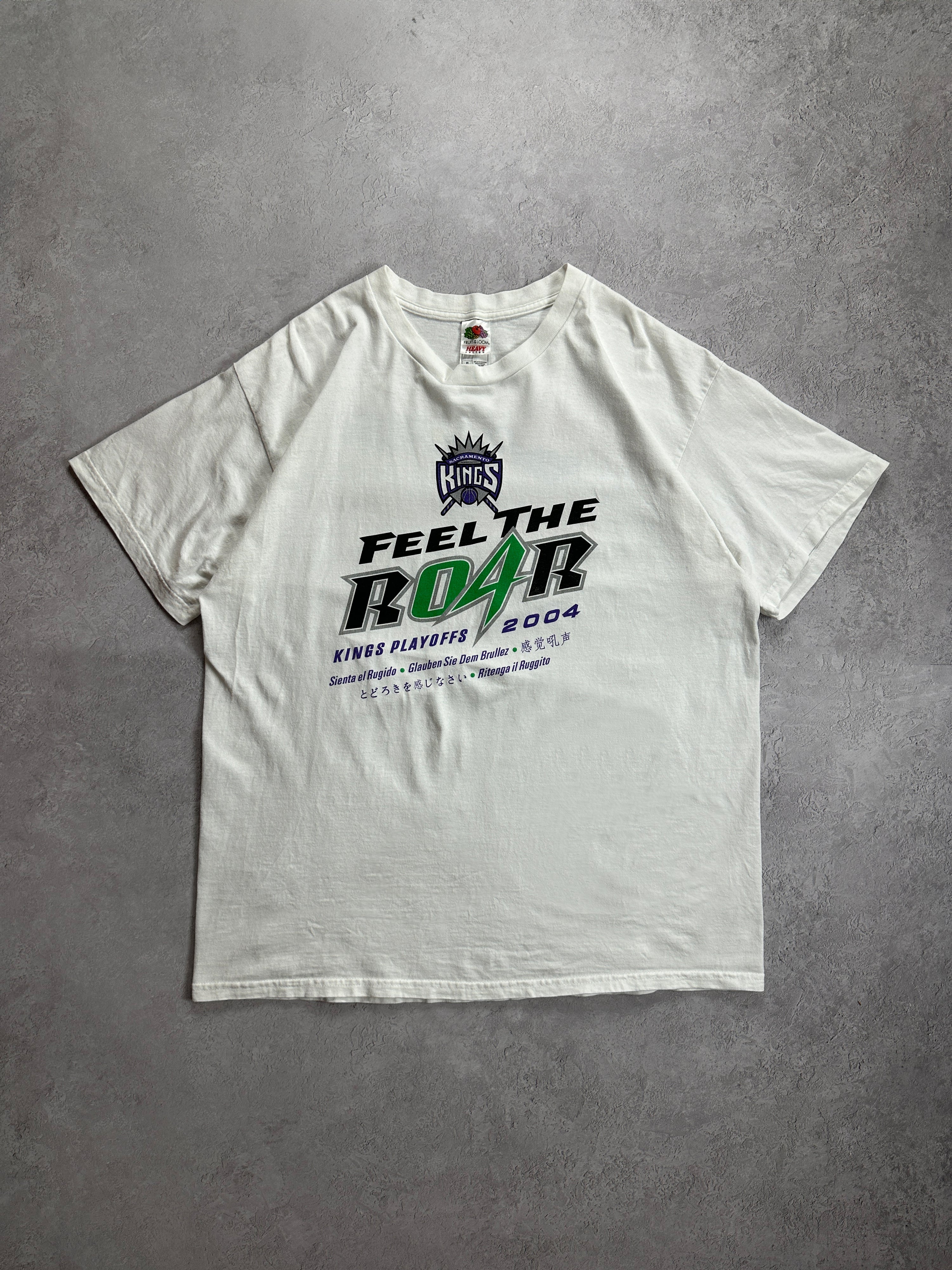 '04 White Feel The Roar Sacramento Kings T-Shirt (Fits L)